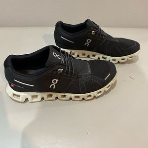 On Cloud tennis shoes